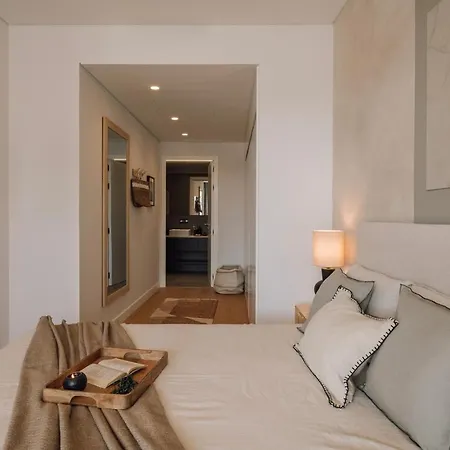 Cuore - 1 Bedroom And Terrace In Santo Antonio * ליסבון